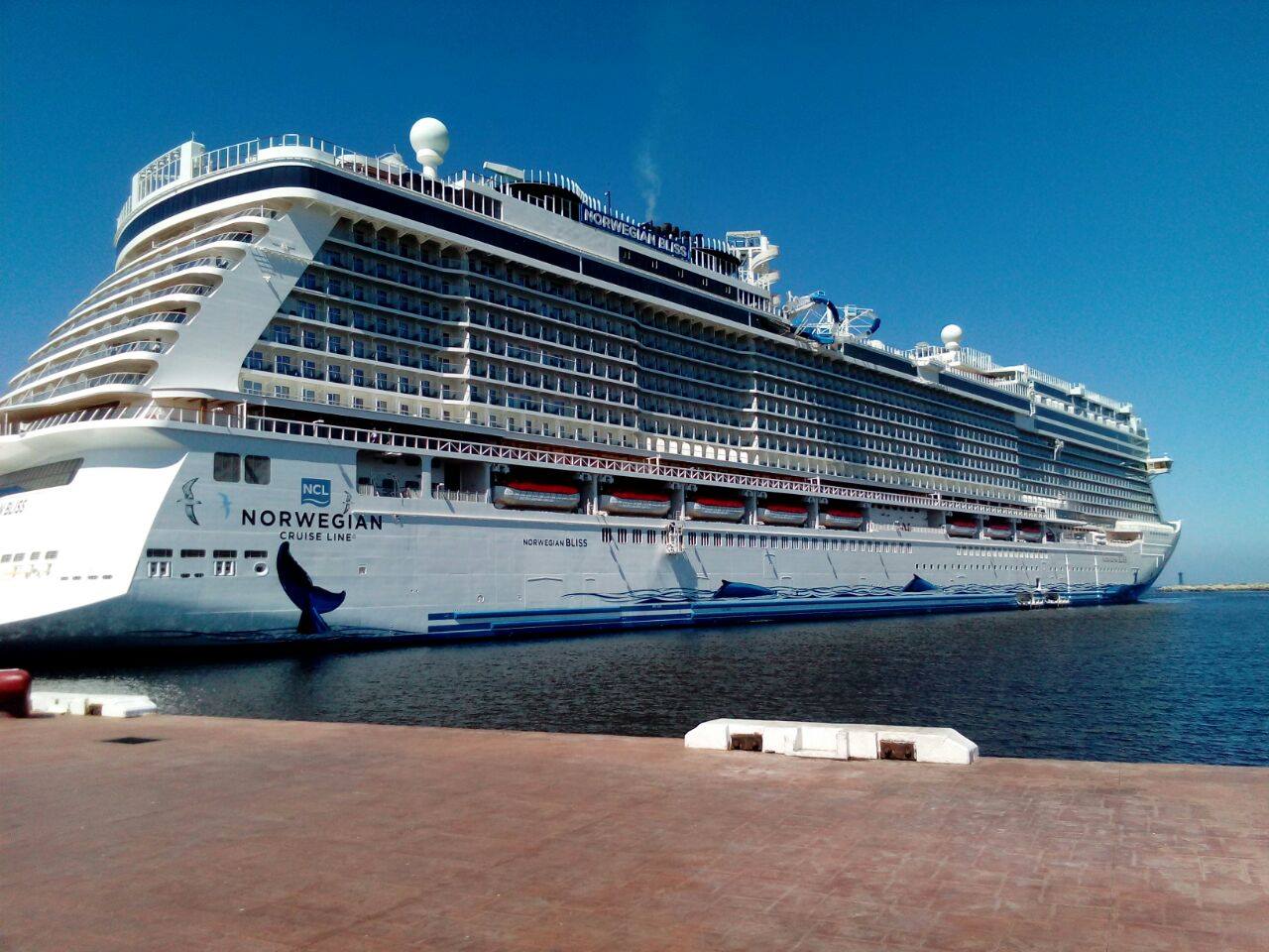 NORWEGIAN BLISS (1)